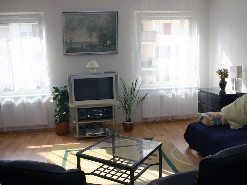 Arriva Apartment, Optional Indoor Parking Budapest Ruang foto